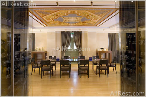Eridanus Hotel 22